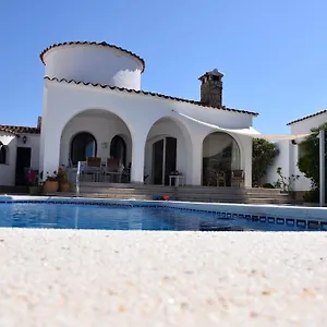  Villa 'casa Empuria' Aan Kanaal Met Zwembad En Aanlegsteiger Espagne
